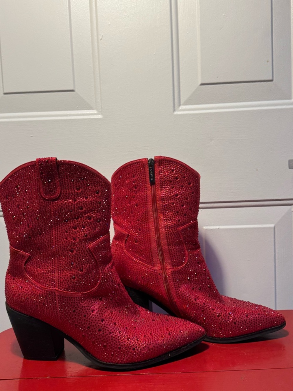 Lumuta Women’s Red Rhinestone Ankle Boots with Block Heel size 10.5 - Picture 3 of 14
